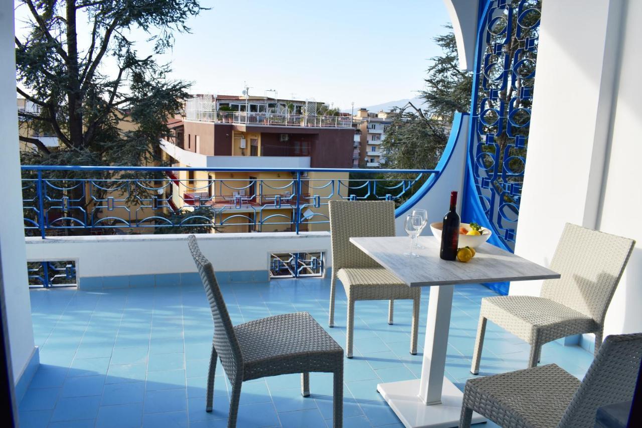 Lume Art Apartment B&B Sorrento Exteriör bild